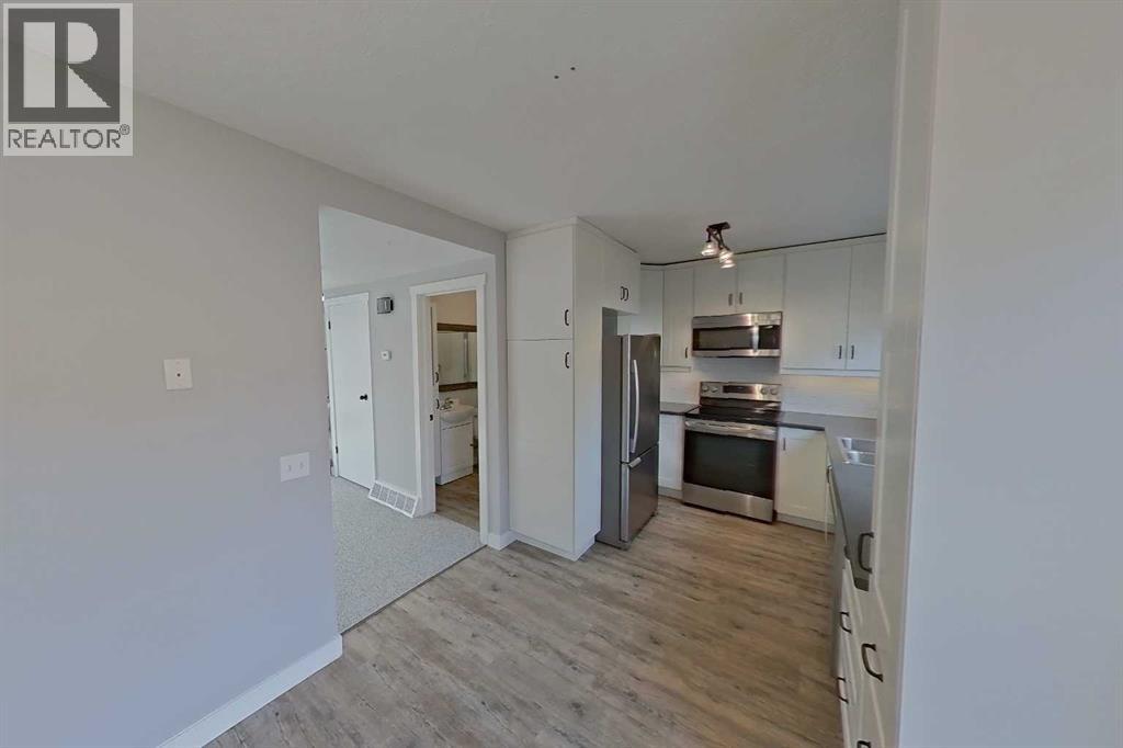 Photo 9 of 18 Cataract Road Sw, High River AB