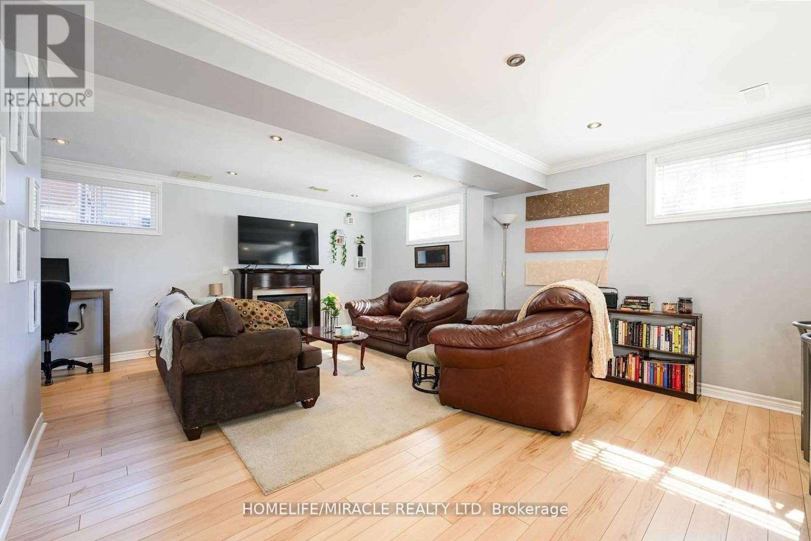 Photo 4 of Bsmt 1 Ladywood Crescent, Brampton ON