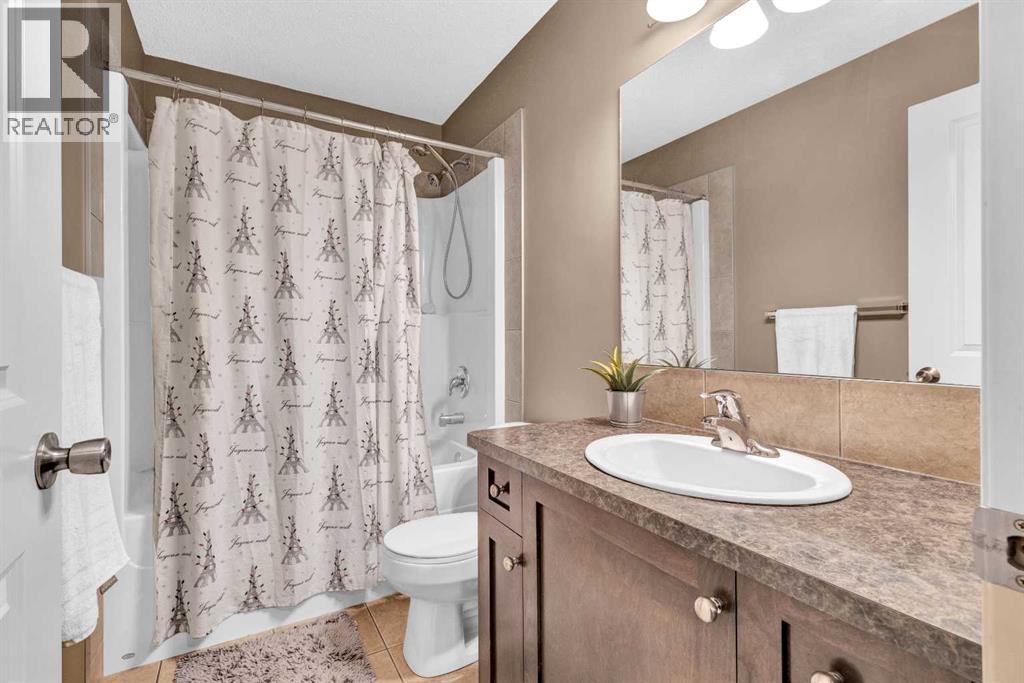 Photo 7 of 308 Prairie Springs Crescent Sw, Airdrie AB