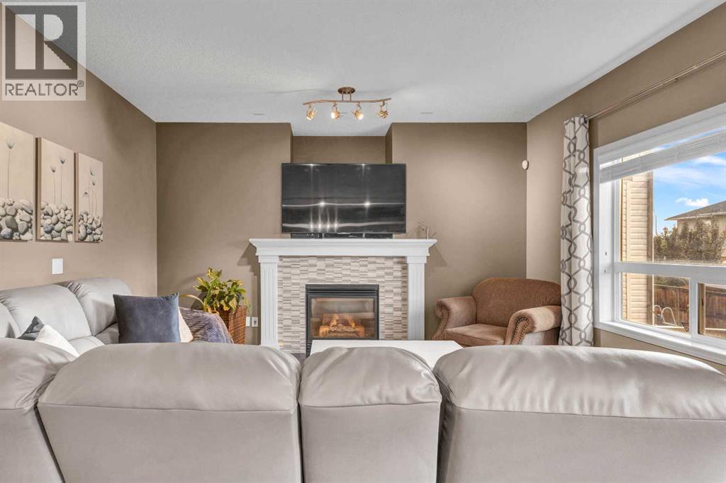 Photo 4 of 308 Prairie Springs Crescent Sw, Airdrie AB