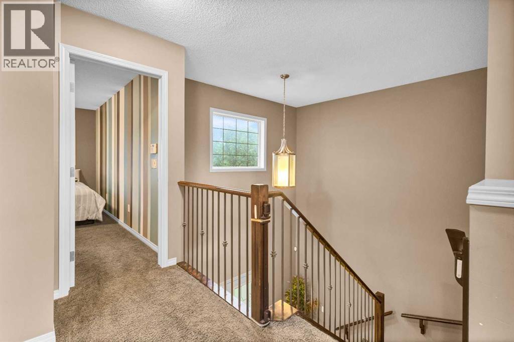 Photo 2 of 308 Prairie Springs Crescent Sw, Airdrie AB