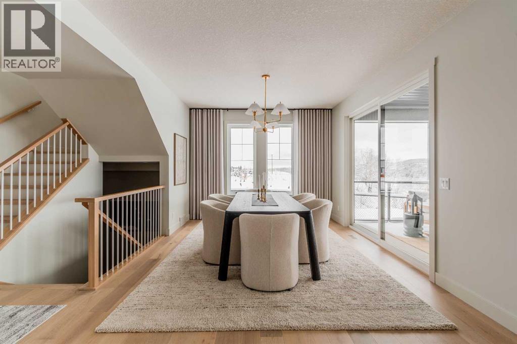 Photo 8 of 229 Rowmont Drive Nw, Calgary AB