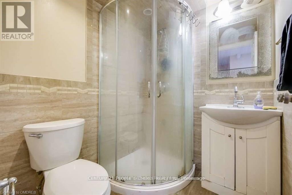 Photo 15 of 477 Silverstone Drive E, Toronto ON