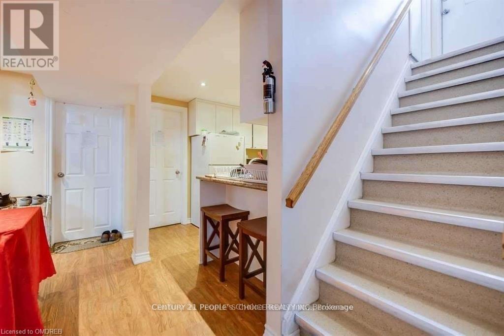 Photo 13 of 477 Silverstone Drive E, Toronto ON