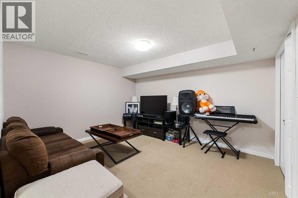 Single Family House for Sale in  Silverado Range Close SW Silverado Calgary 