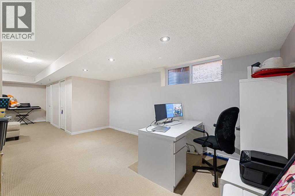 Single Family House for Sale in  Silverado Range Close SW Silverado Calgary 