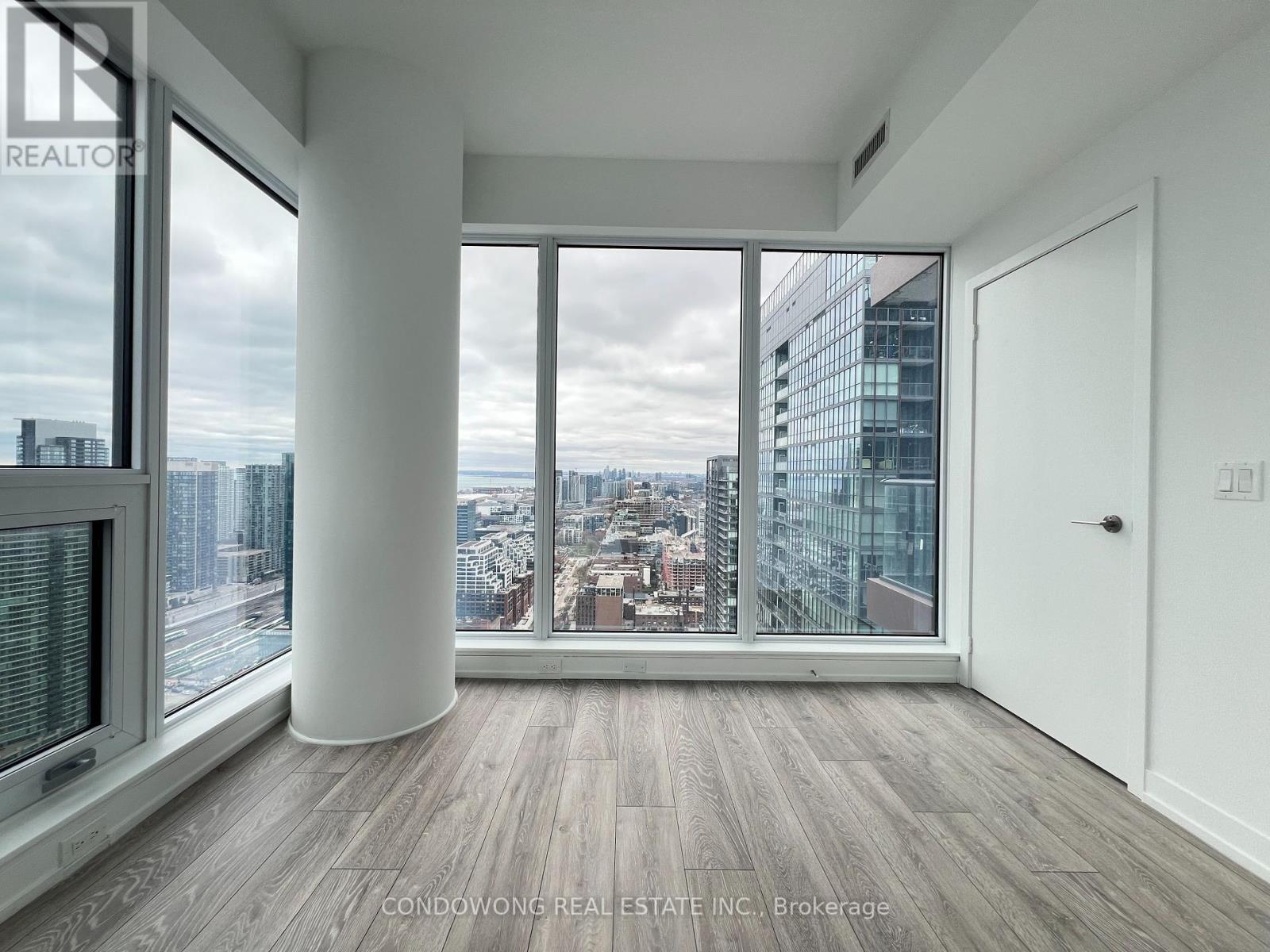 Photo 14 of 4202 55 Mercer Street, Toronto ON