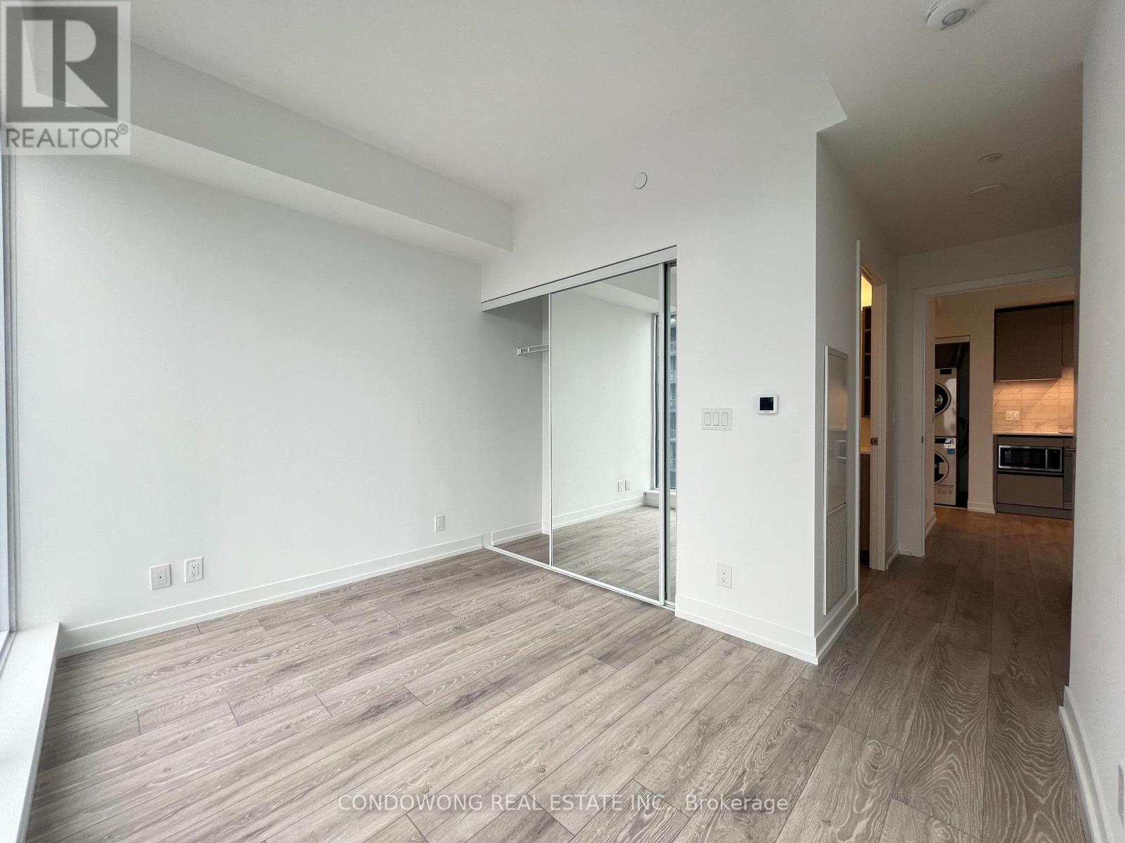 Photo 2 of 4202 55 Mercer Street, Toronto ON