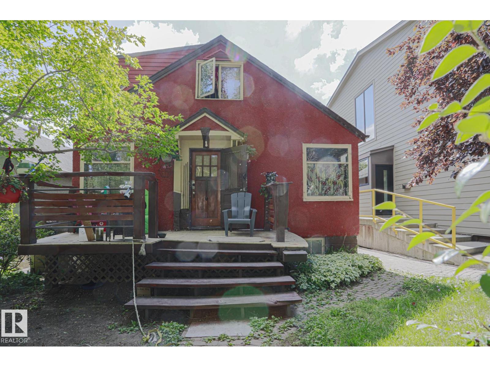 Photo 1 of 9731 89 Av Nw, Edmonton AB