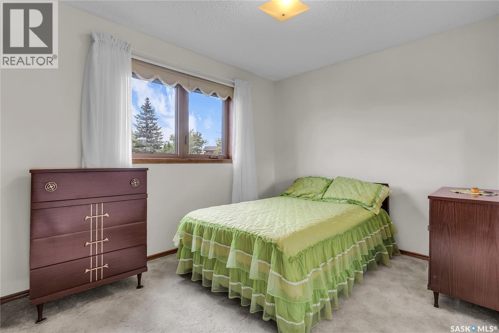 Photo 30 of 502 Hall Crescent, Saskatoon SK