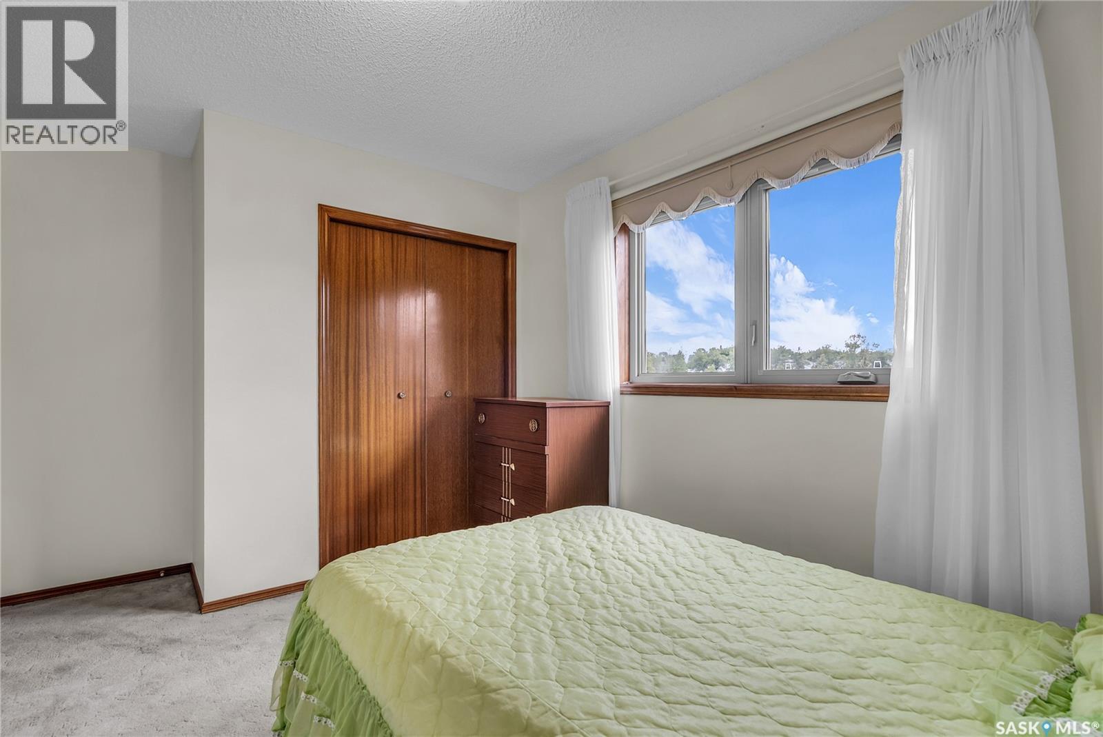 Photo 1 of 502 Hall Crescent, Saskatoon SK