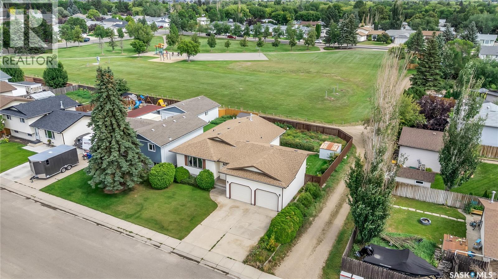 Photo 36 of 502 Hall Crescent, Saskatoon SK