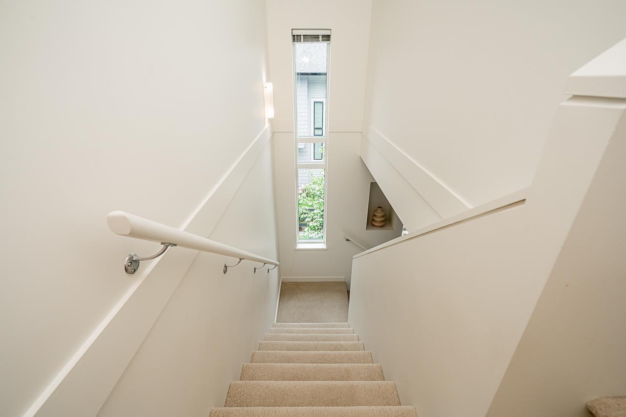 Photo 15 of 47 15235 Sitka Drive, Surrey BC