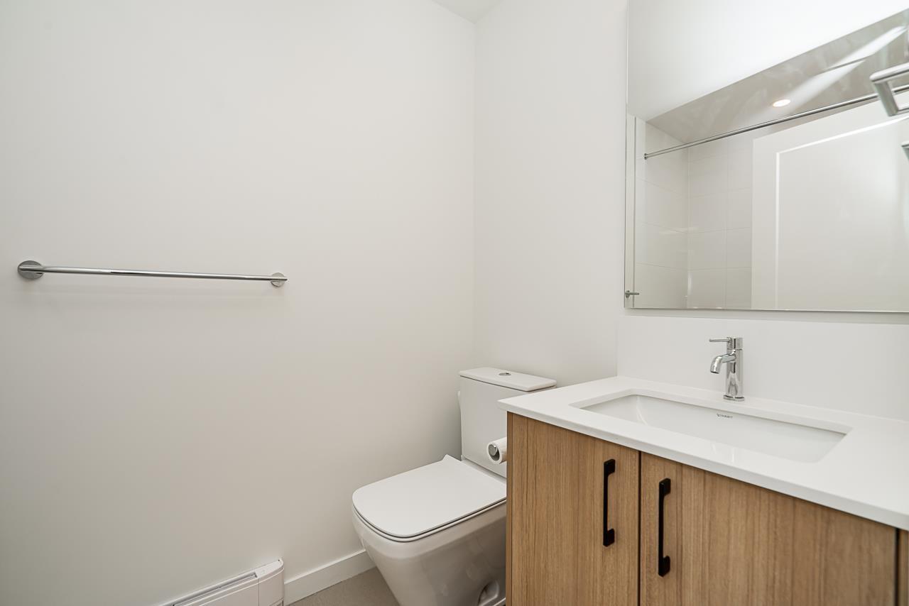 Photo 22 of 47 15235 Sitka Drive, Surrey BC