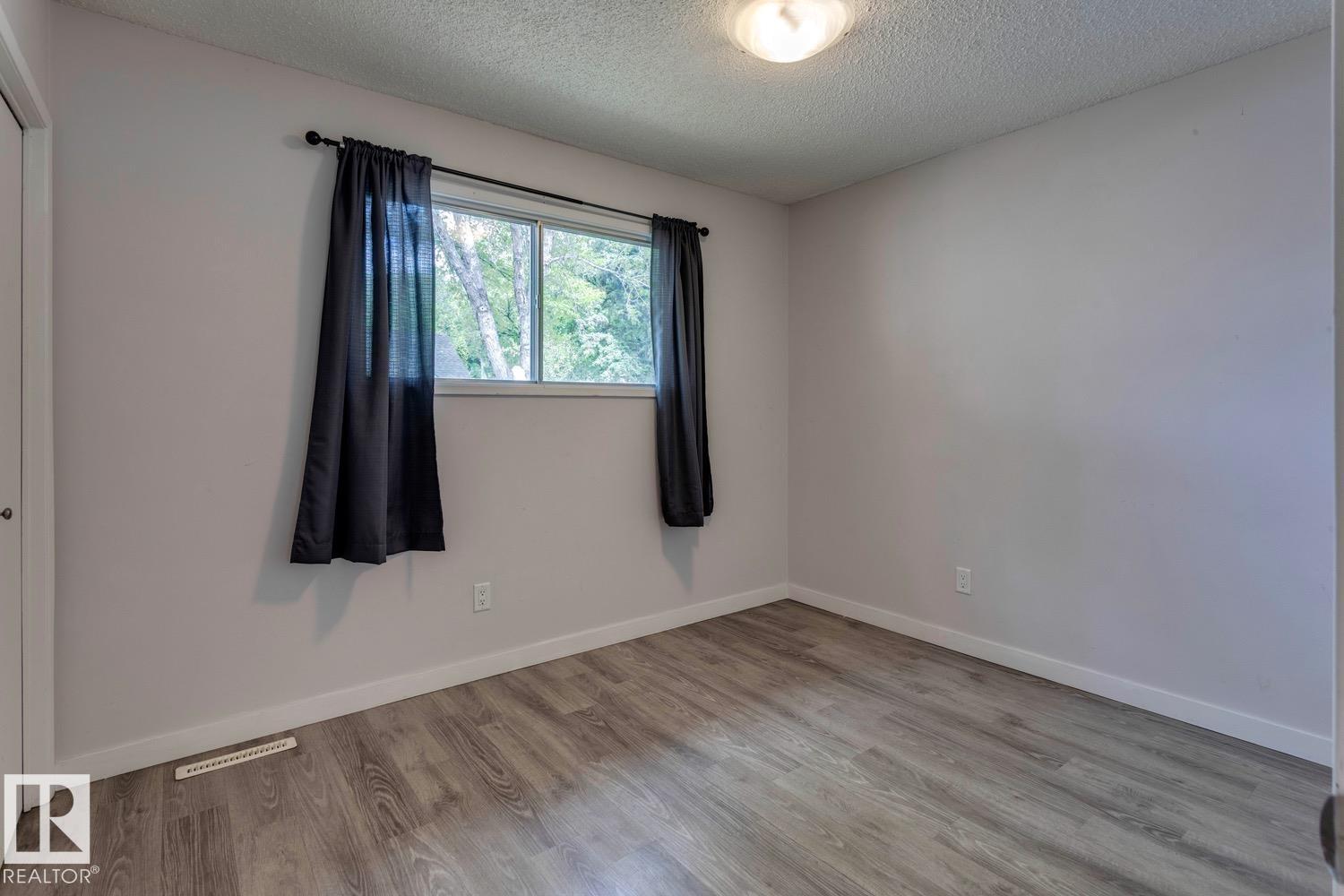 Photo 18 of 11348 87 St Nw, Edmonton AB