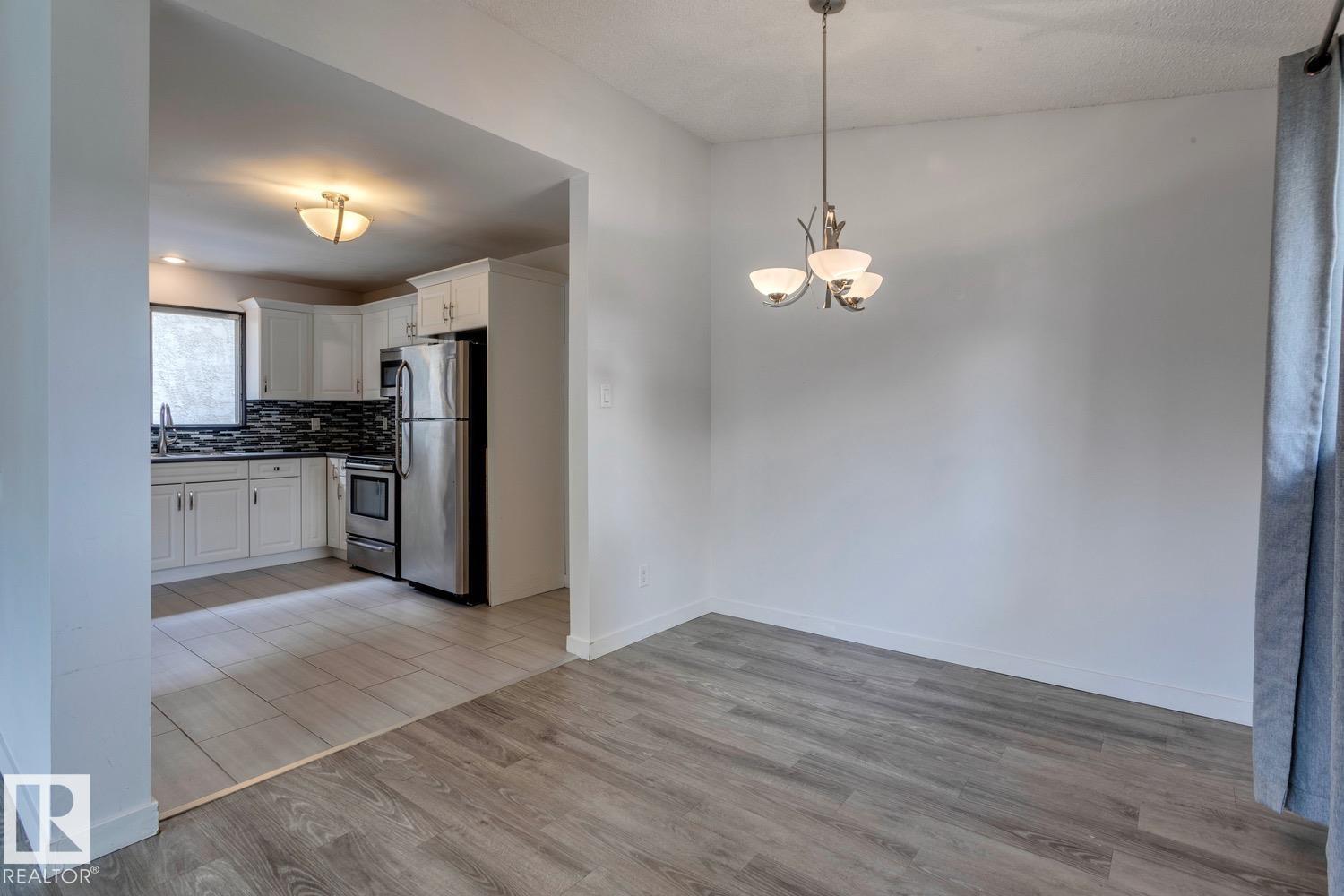 Photo 7 of 11348 87 St Nw, Edmonton AB