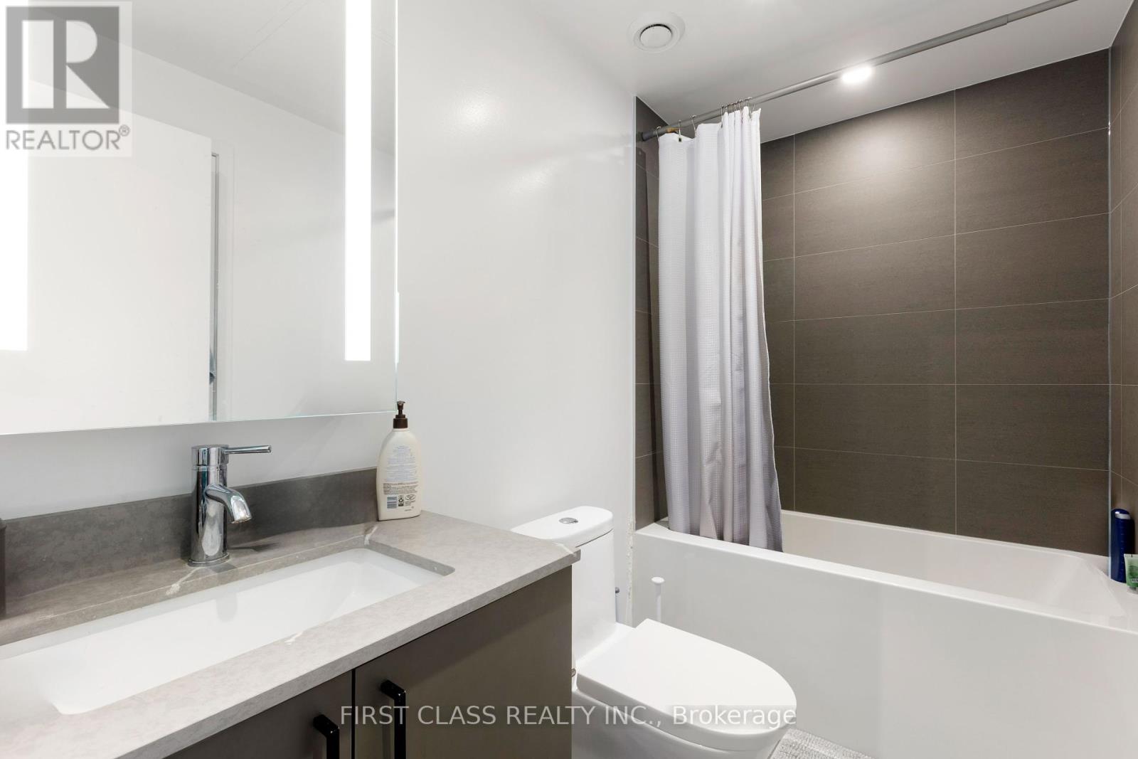 Photo 9 of 2606 135 East Liberty Street, Toronto ON
