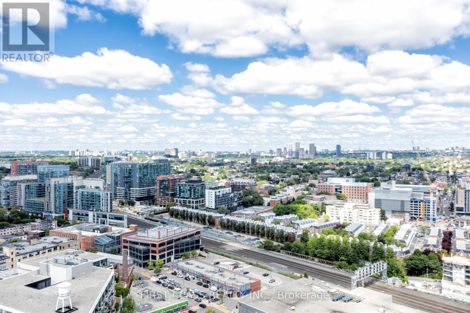 Photo 2 of 2606 135 East Liberty Street, Toronto ON