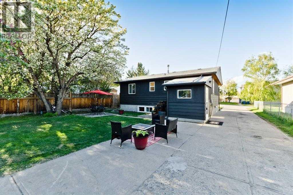 805 67 Avenue SW, Calgary, Alberta