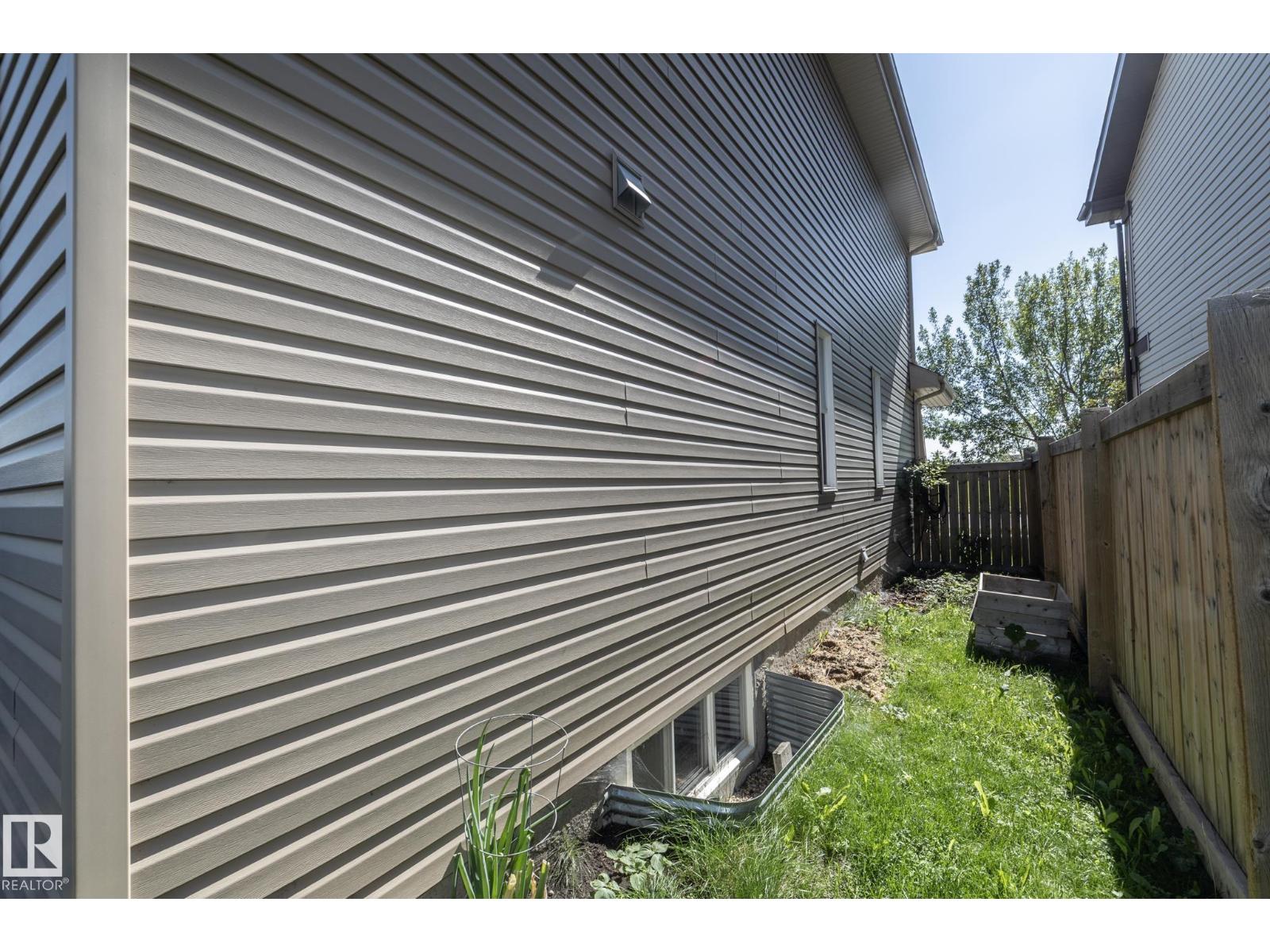 Photo 11 of 7117 South Terwillegar Dr Nw, Edmonton AB