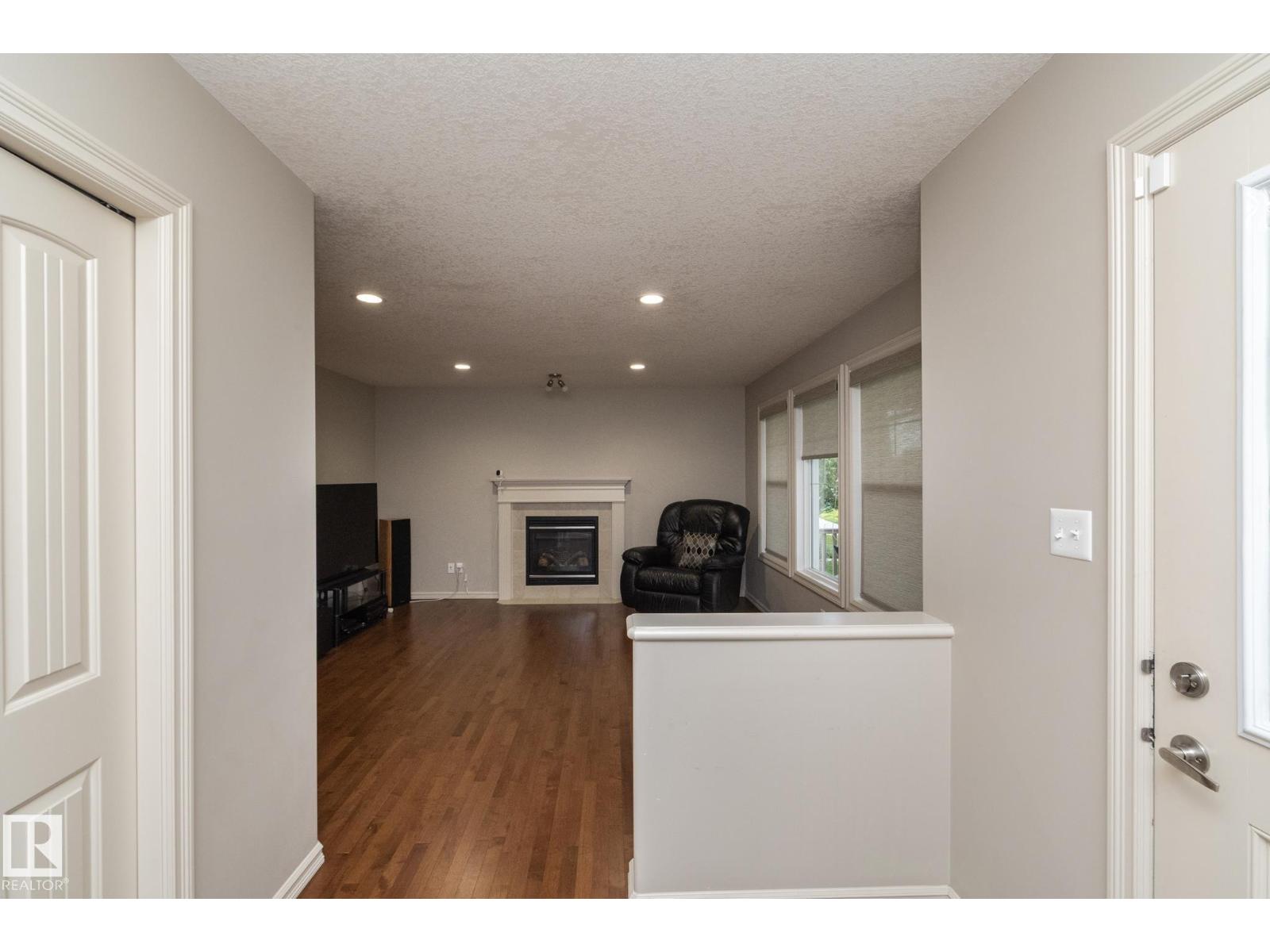 Photo 19 of 7117 South Terwillegar Dr Nw, Edmonton AB