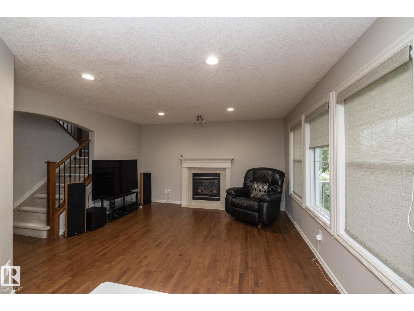 Photo 21 of 7117 South Terwillegar Dr Nw, Edmonton AB