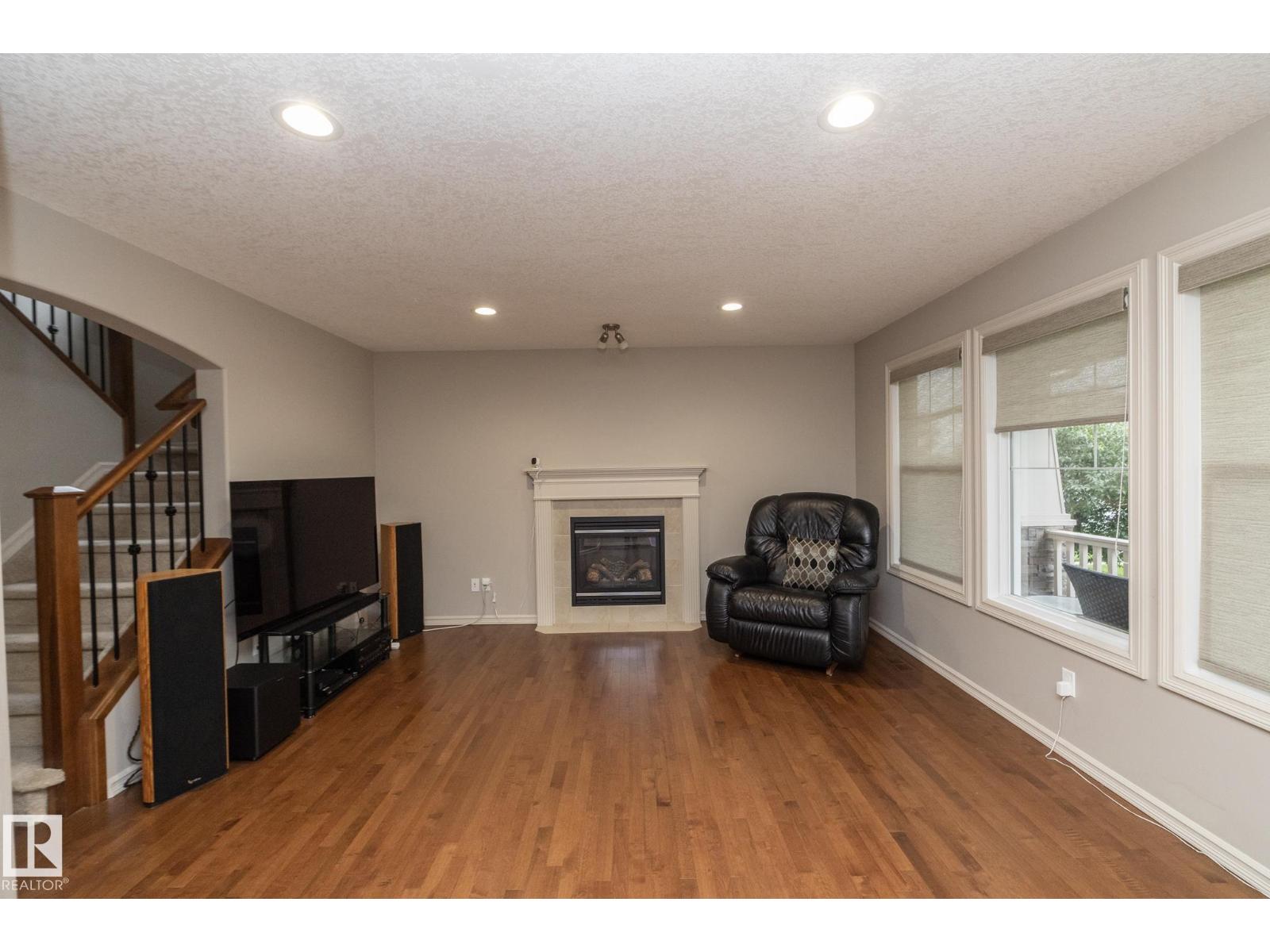 Photo 23 of 7117 South Terwillegar Dr Nw, Edmonton AB