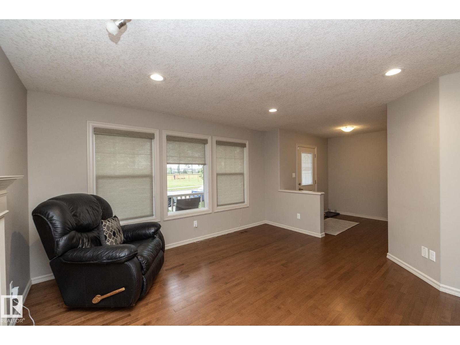 Photo 25 of 7117 South Terwillegar Dr Nw, Edmonton AB