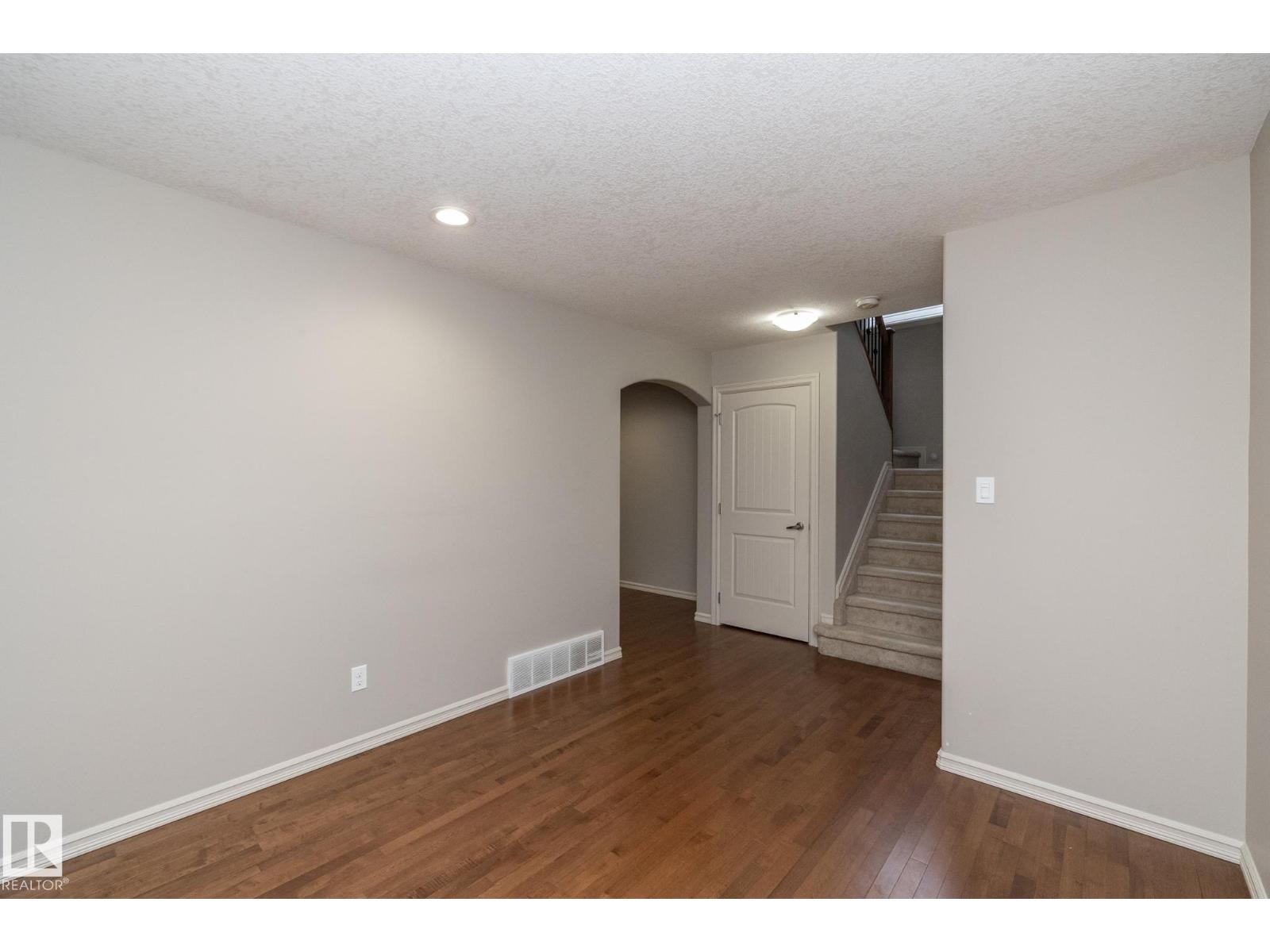 Photo 30 of 7117 South Terwillegar Dr Nw, Edmonton AB