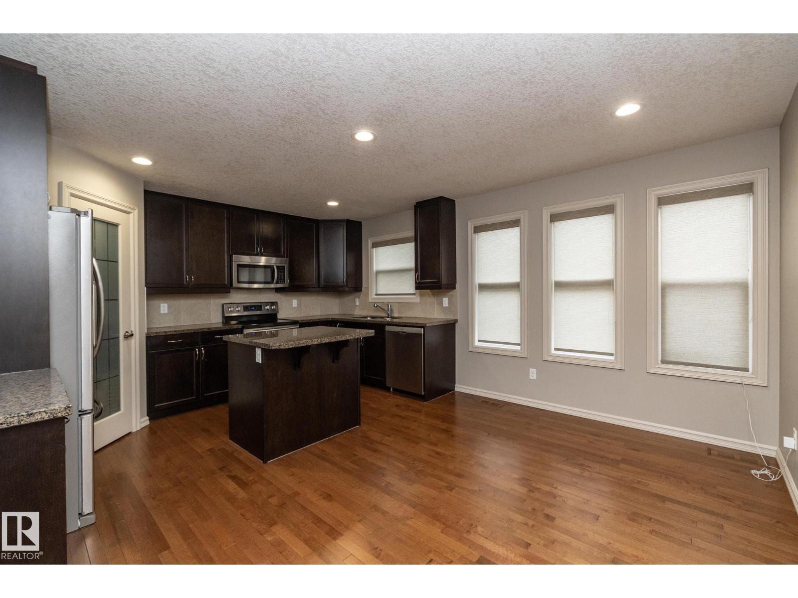 Photo 32 of 7117 South Terwillegar Dr Nw, Edmonton AB