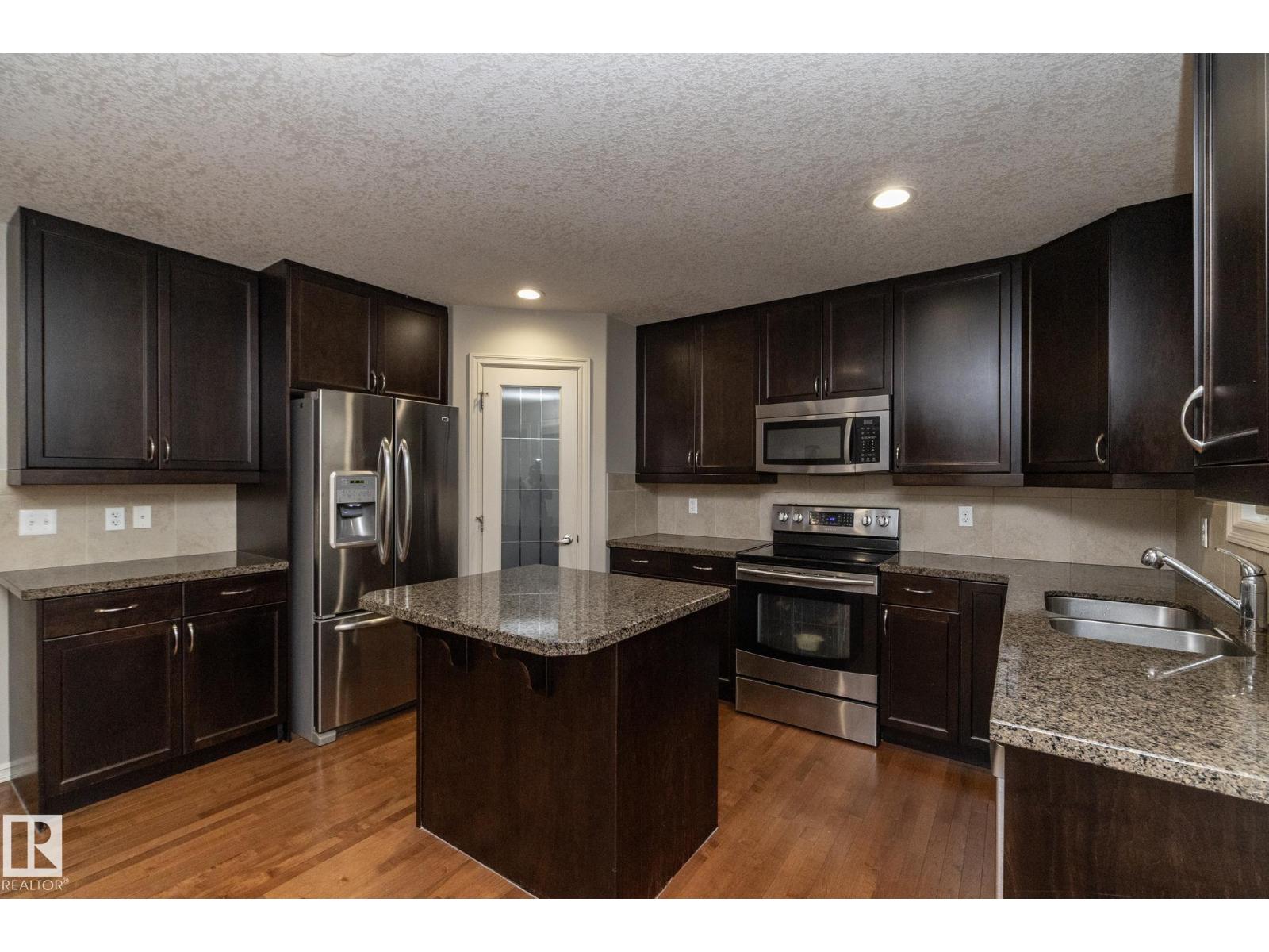 Photo 34 of 7117 South Terwillegar Dr Nw, Edmonton AB