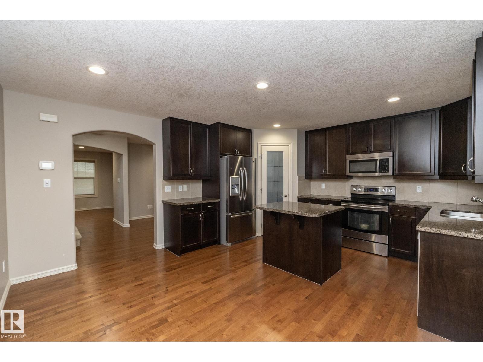 Photo 39 of 7117 South Terwillegar Dr Nw, Edmonton AB