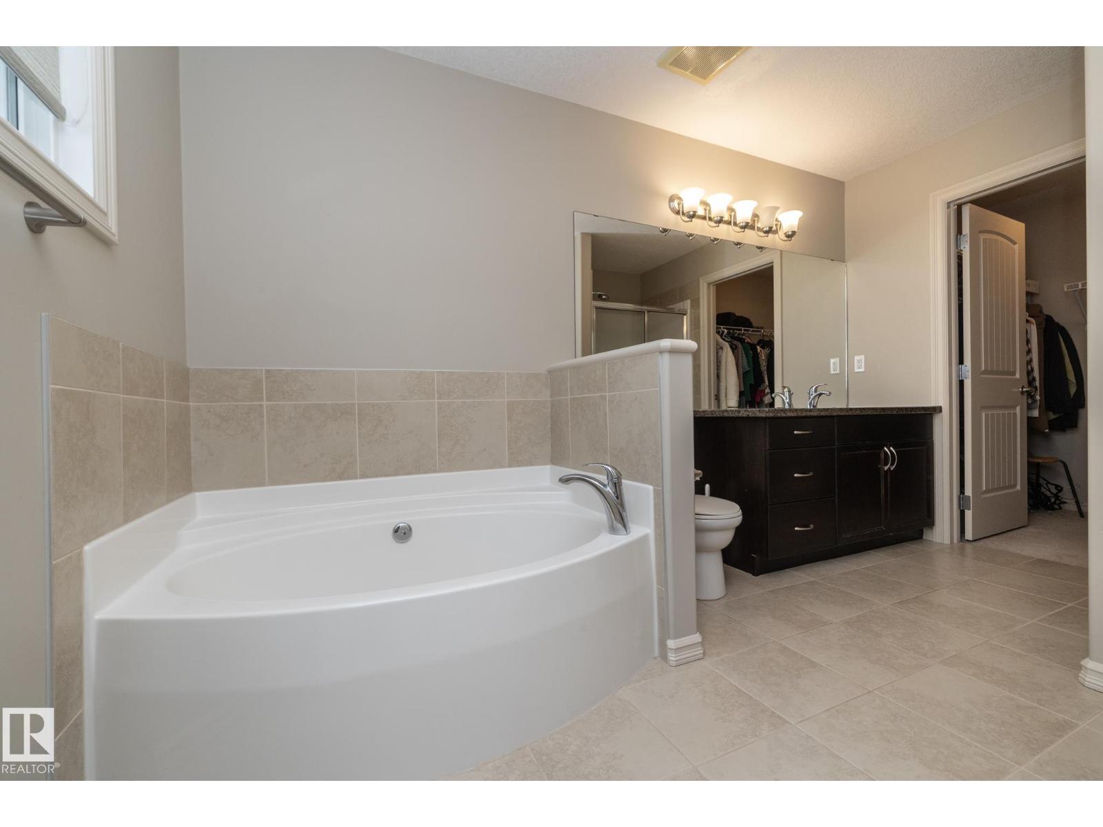 Photo 60 of 7117 South Terwillegar Dr Nw, Edmonton AB