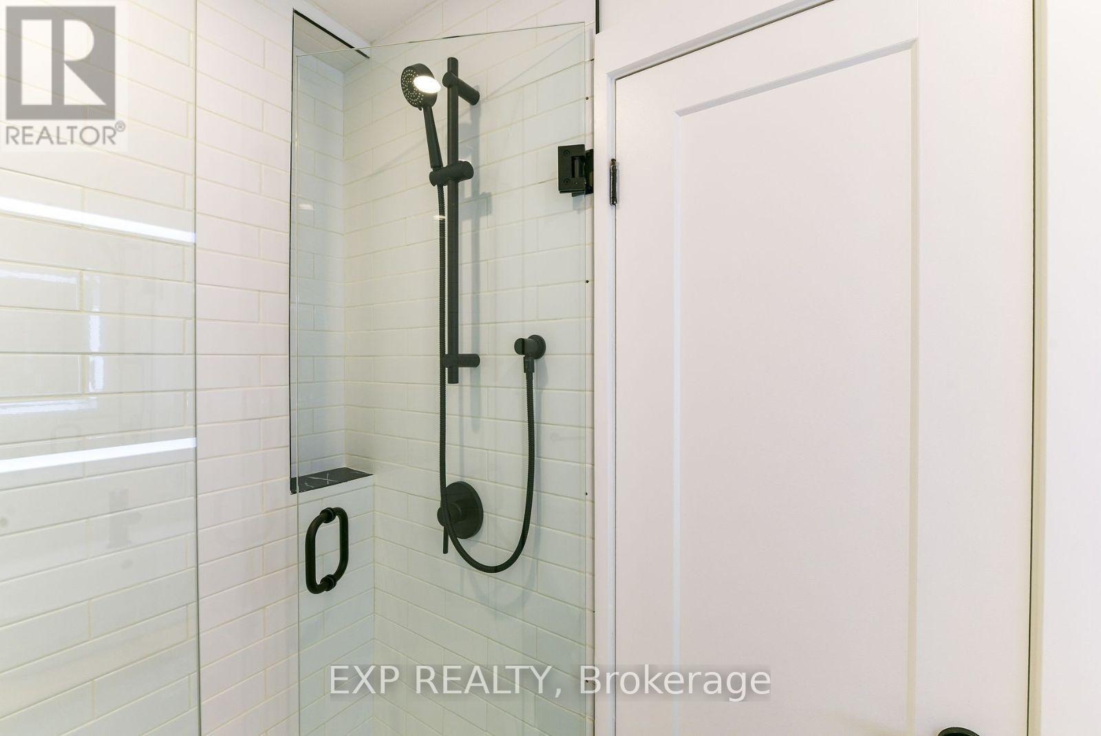 Photo 3 of 1 1250 Davenport Avenue, Toronto ON