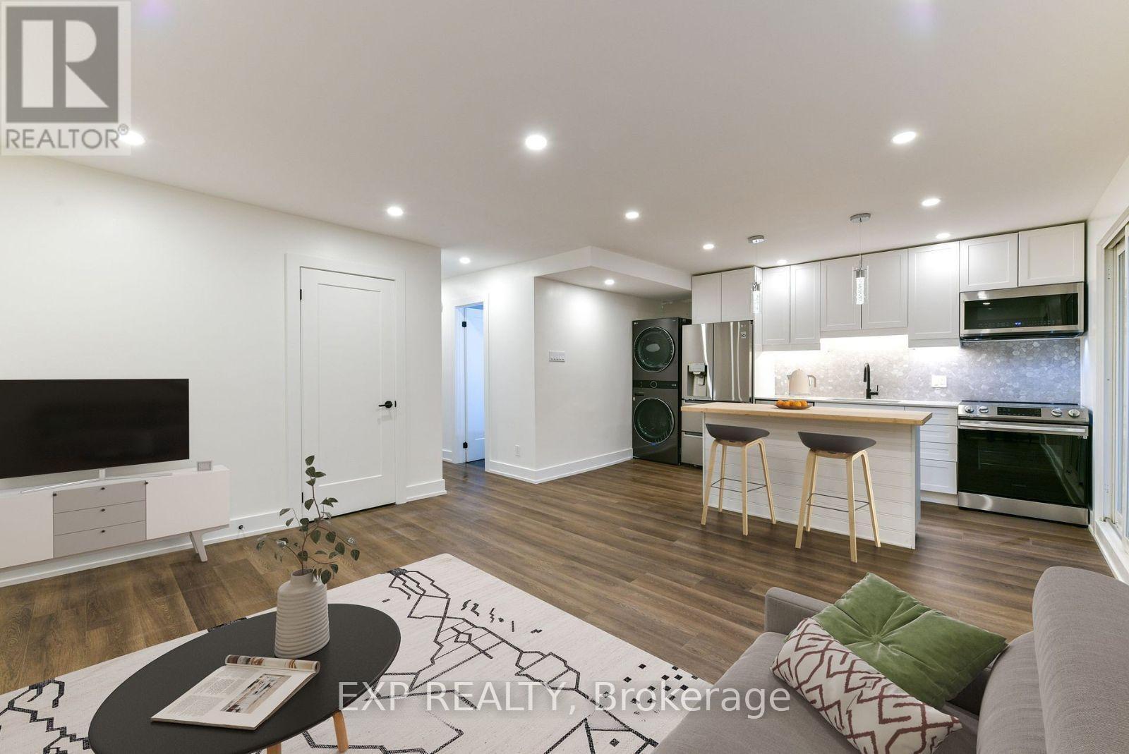 Photo 17 of 3 1250 Davenport Avenue, Toronto ON