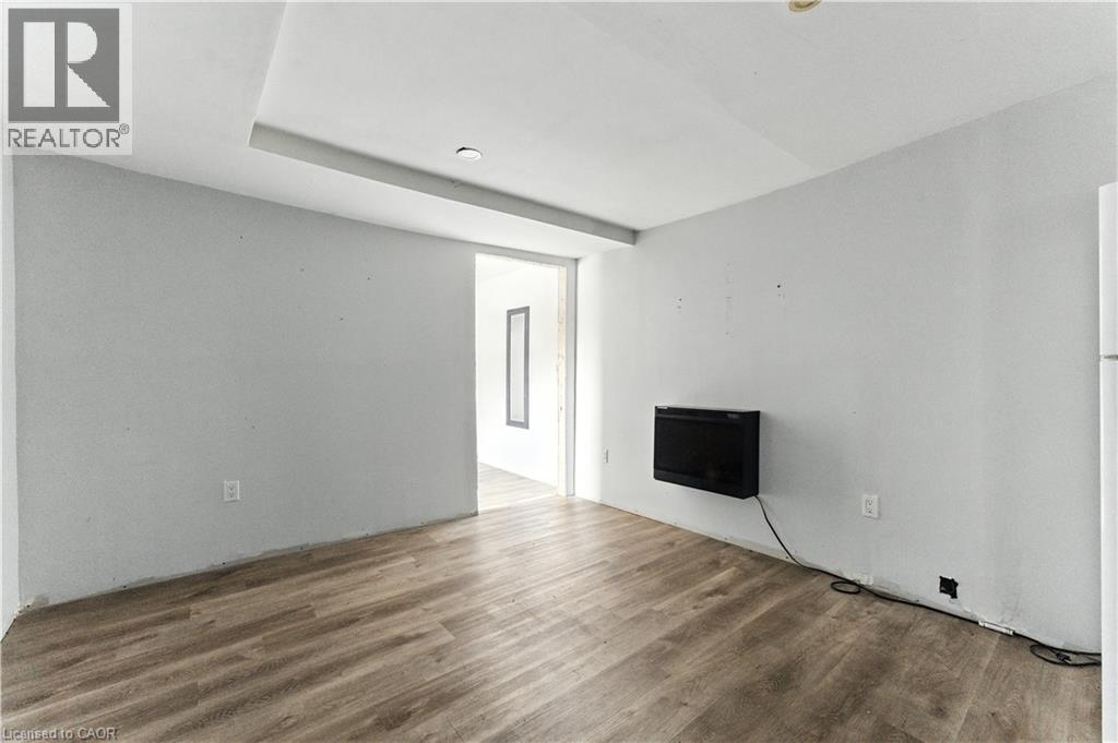 Photo 10 of 63 Elliott Street, Cambridge ON