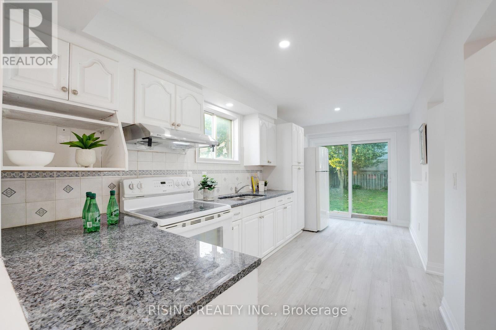 Photo 34 of 882 Renaissance Drive, Oshawa ON