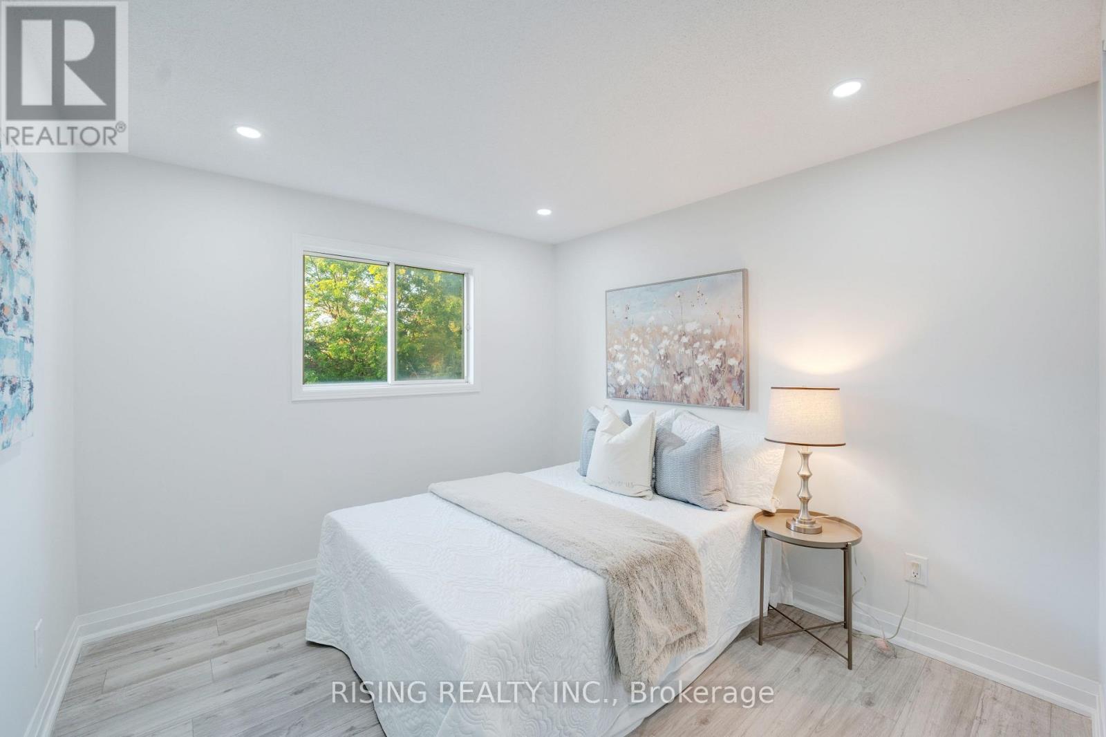 Photo 30 of 882 Renaissance Drive, Oshawa ON