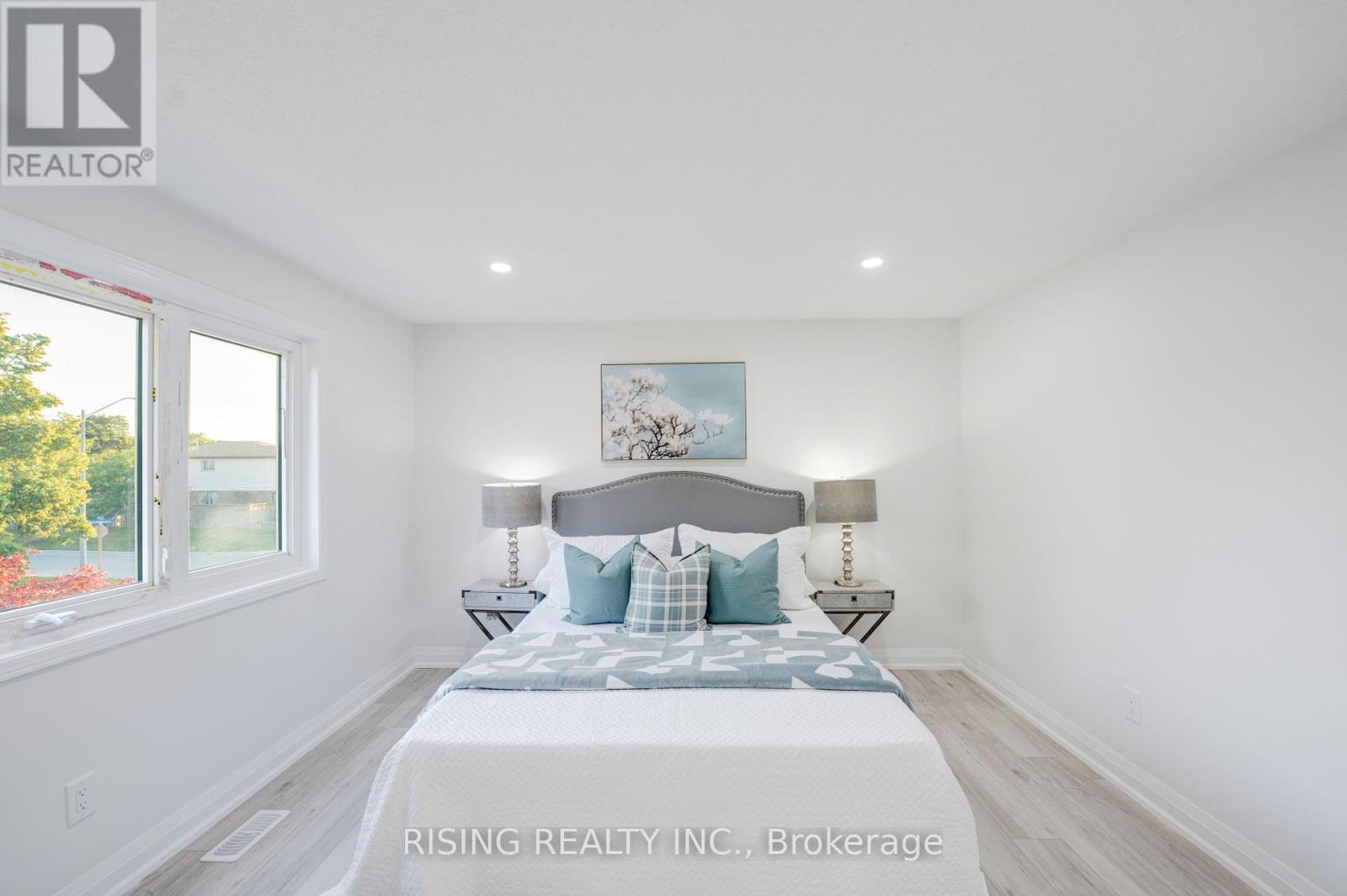 Photo 18 of 882 Renaissance Drive, Oshawa ON