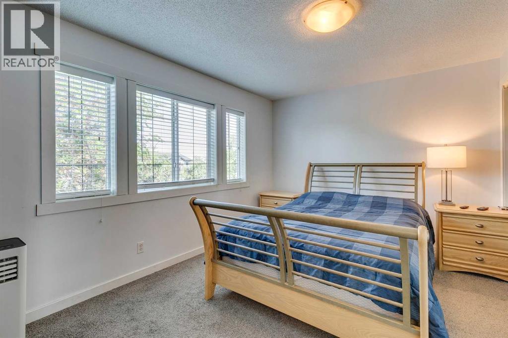 Single Family House for Sale in  Everridge Drive SW Evergreen Calgary 