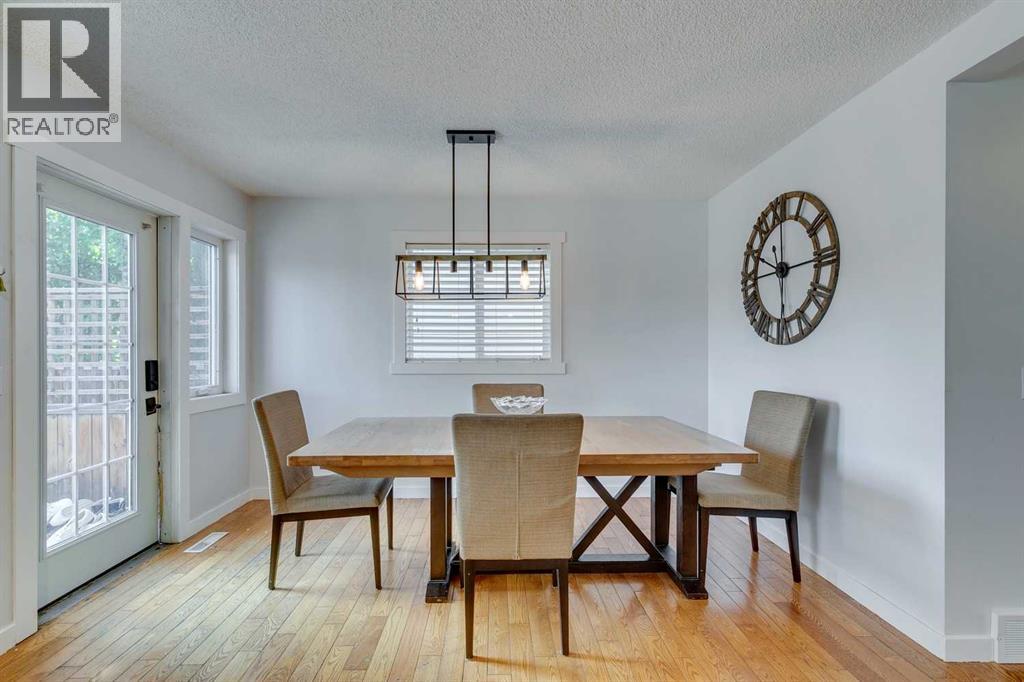 Single Family House for Sale in  Everridge Drive SW Evergreen Calgary 