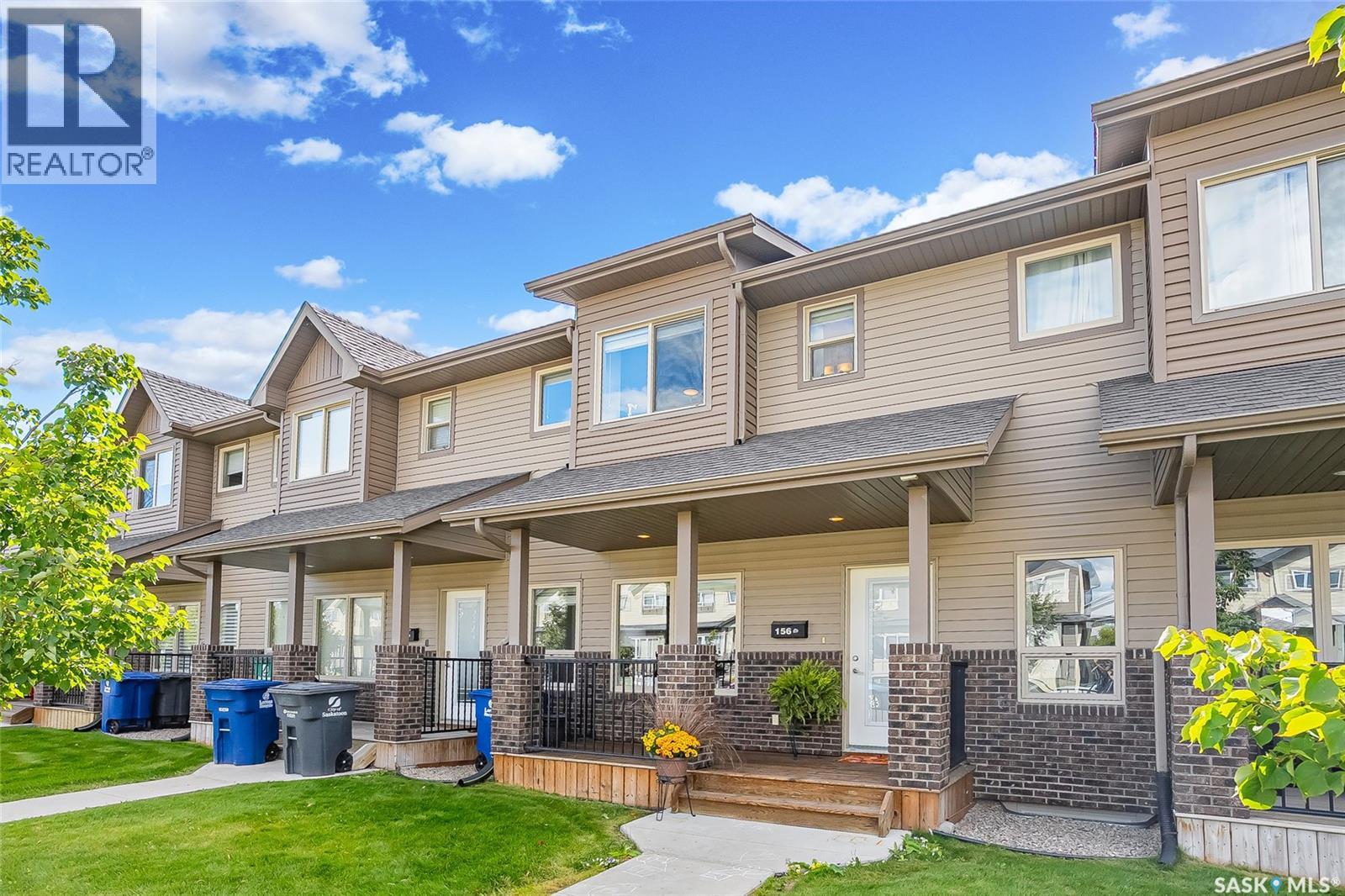 Photo 2 of 156 Rosewood Gate N, Saskatoon SK