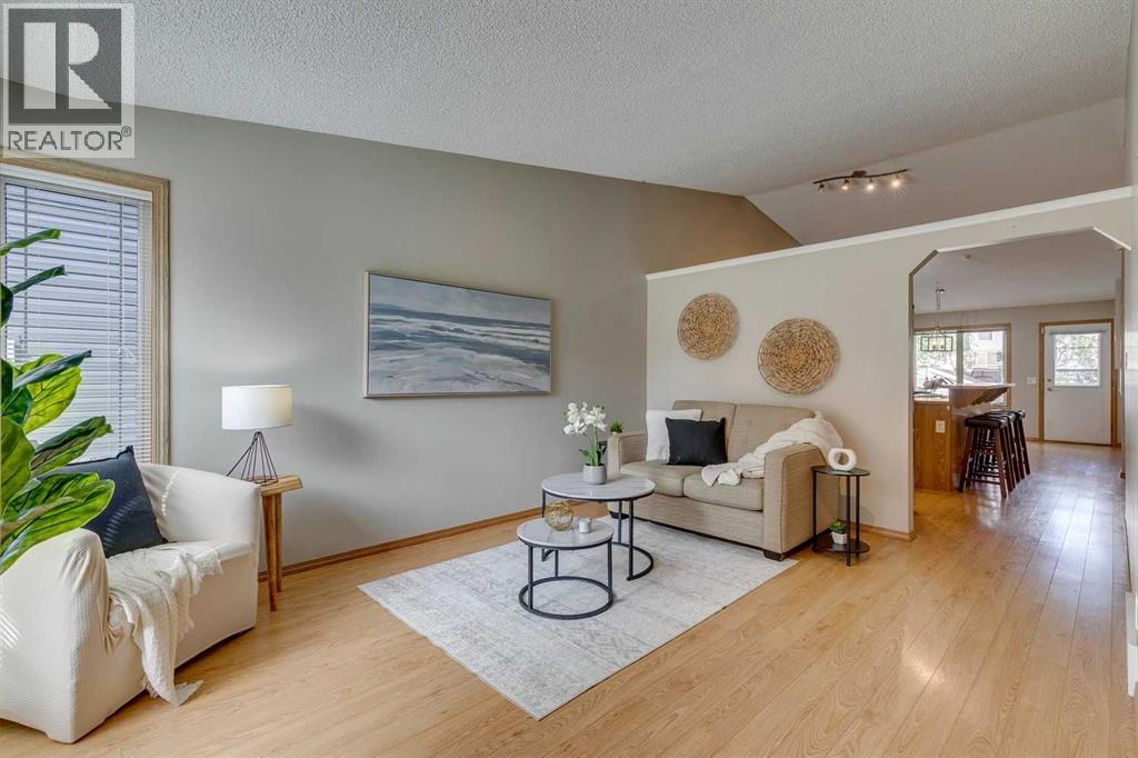 107 Somercrest Gardens SW, Calgary, Alberta