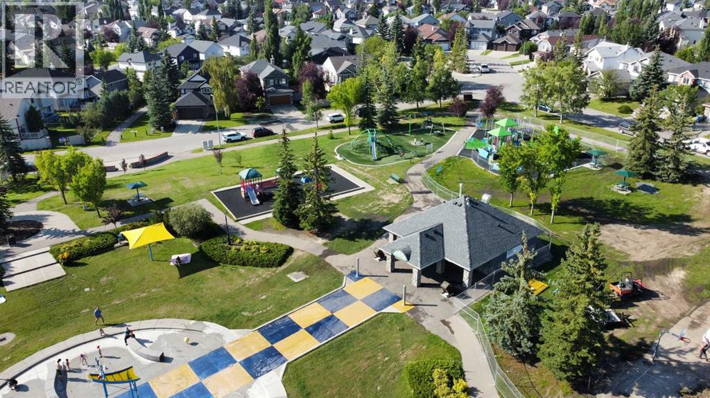 Single Family House 3 Level for Sale in  Somercrest Gardens SW Somerset Calgary 