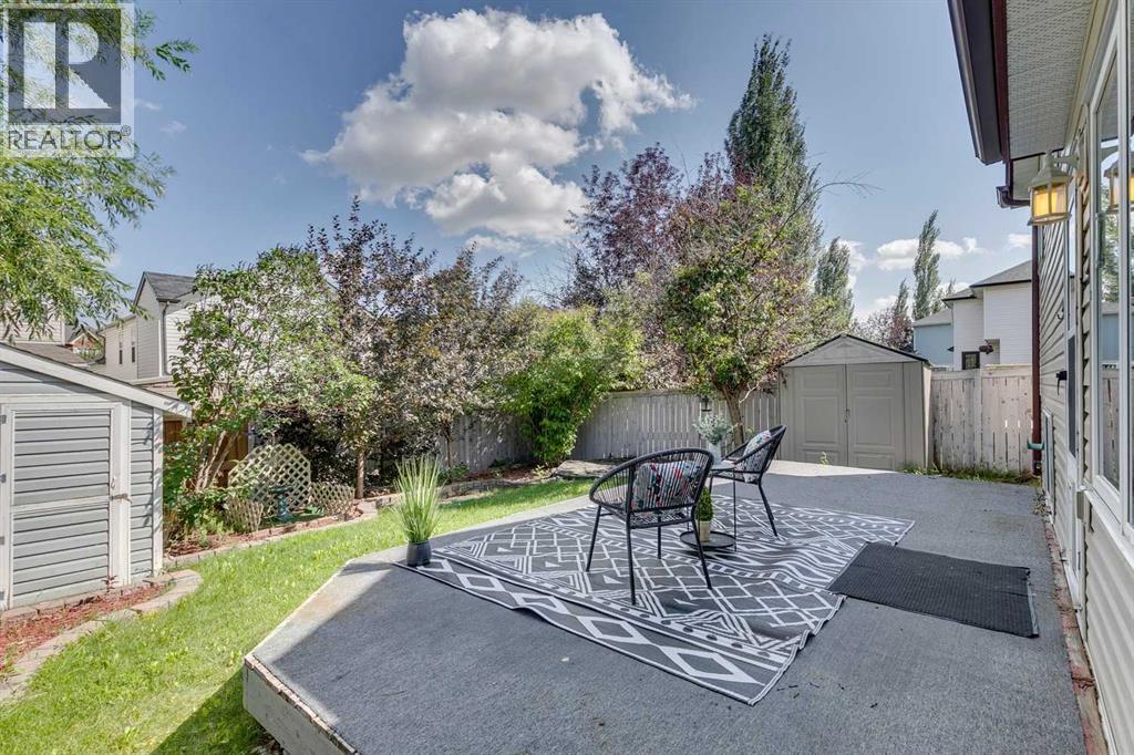 Single Family House 3 Level for Sale in  Somercrest Gardens SW Somerset Calgary 
