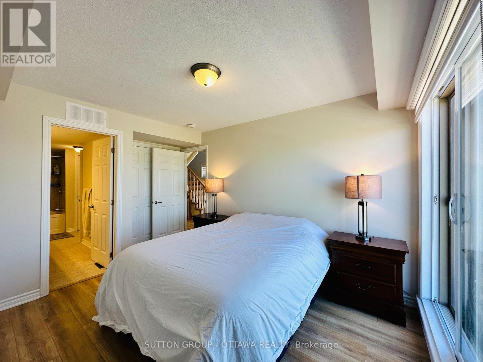 Photo 4 of 826 Mikinak Road, Ottawa ON