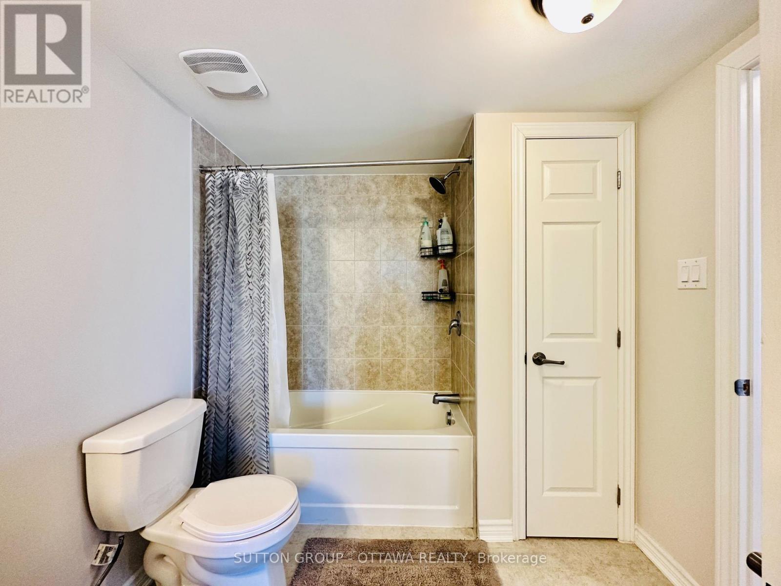 Photo 11 of 826 Mikinak Road, Ottawa ON