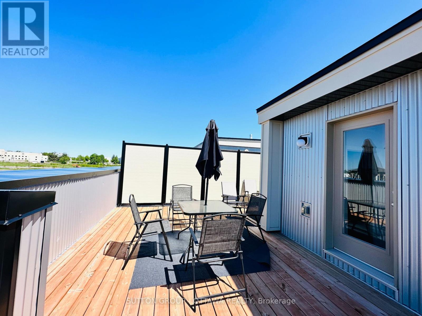 Photo 21 of 826 Mikinak Road, Ottawa ON