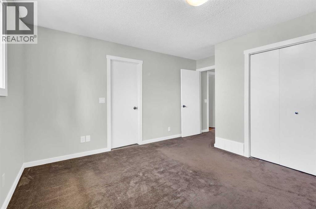Single Family House 3 Level for Sale in  Shawinigan Drive SW Shawnessy Calgary 