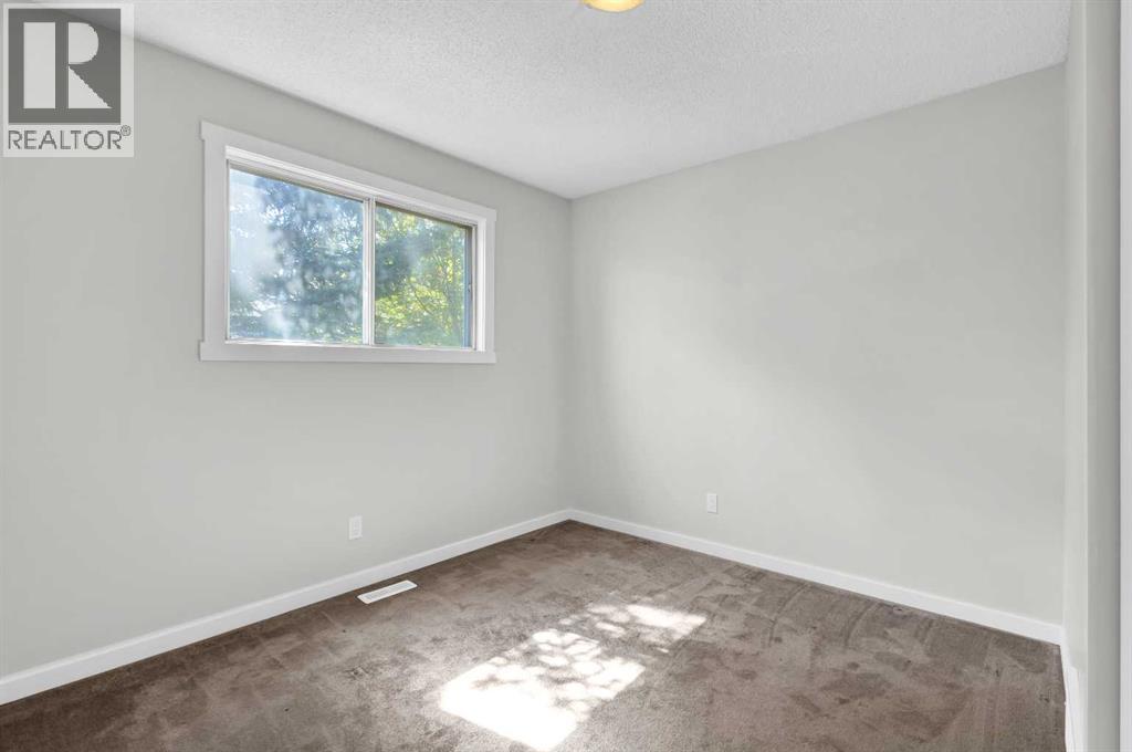 Single Family House 3 Level for Sale in  Shawinigan Drive SW Shawnessy Calgary 